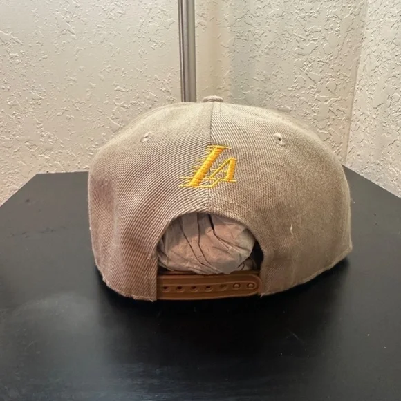 New With Tags Unisex Ultra Game Los Angeles Lakers Snapback Hat - Picture 3 of 9